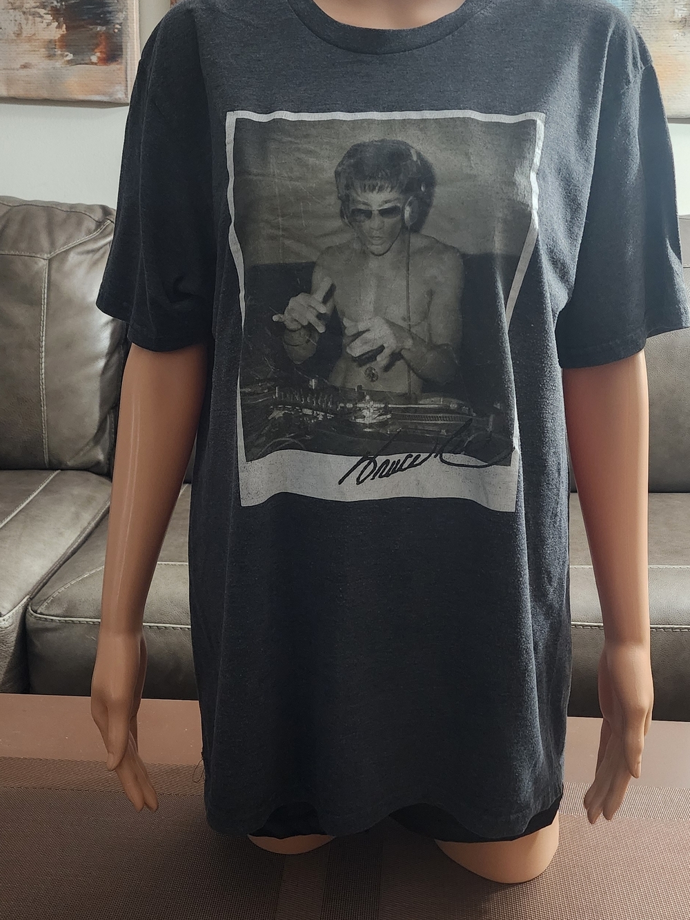 Vintage Style Black Graphic Tee - Bruce Lee DJ Photo Print
